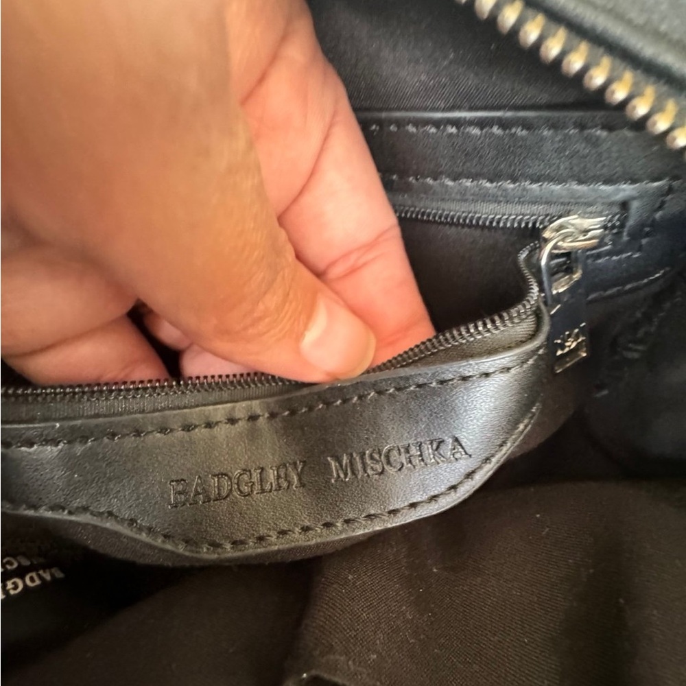 Badgley Mischka Camera crossbody Bag - Picture 12 of 12